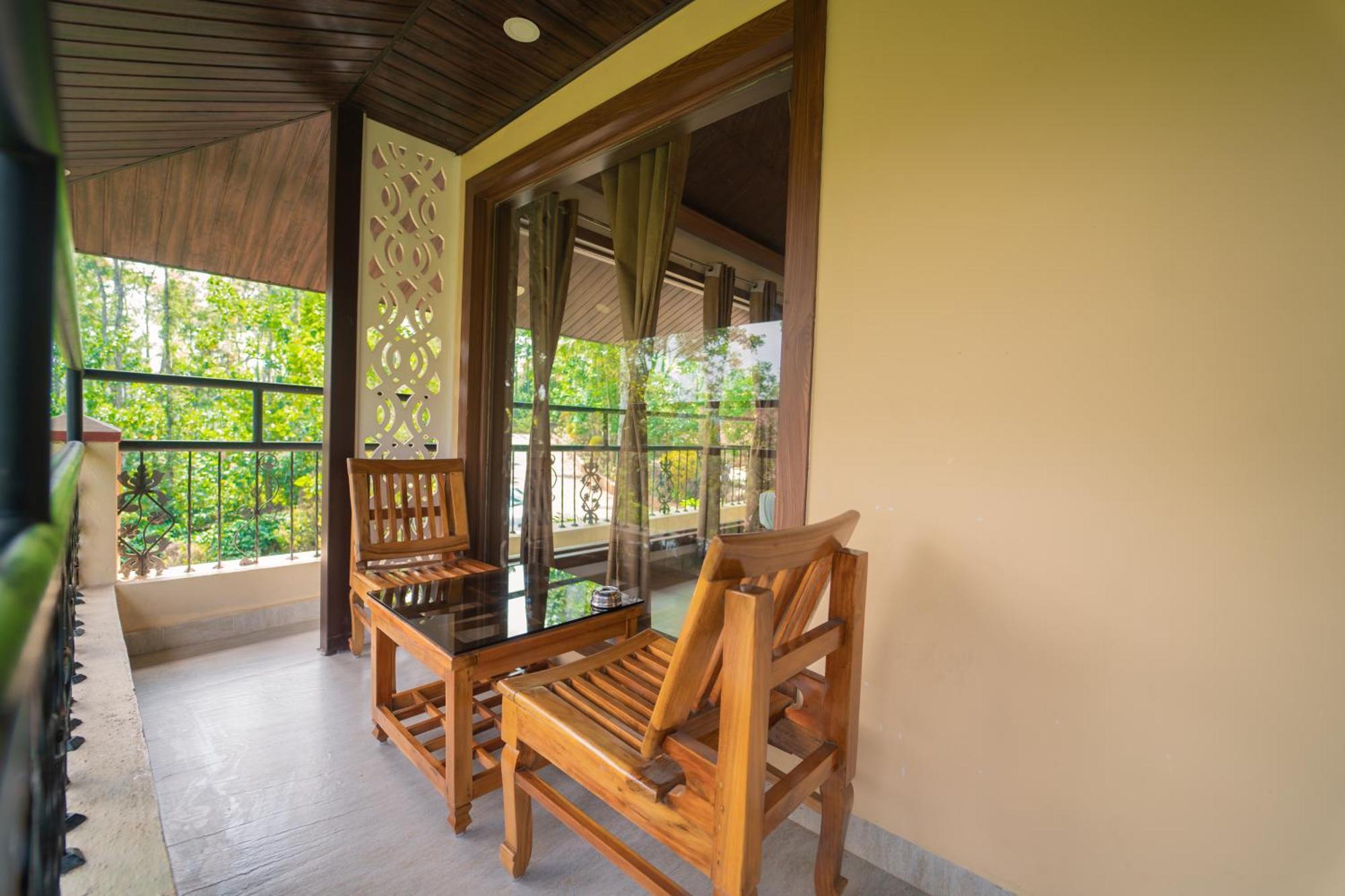 Kingmaker'S Plantation With River Stream Madikeri Exterior foto